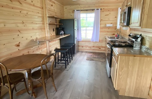 Tomahawk Cabin | Shady Rest Cabin #1, Sunset Views, Beach, Pets Welcome, Swimming, Firepit