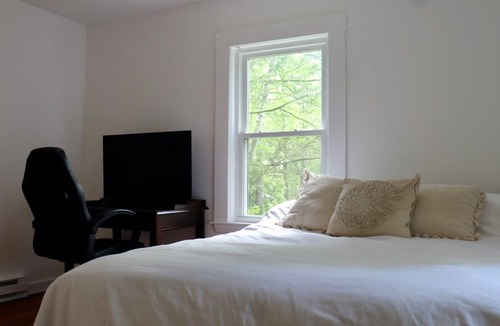 Windham Cabin | Shangri-La: Cozy Cottage Cabin A lovely cabin nestled amidst breathtaking nature