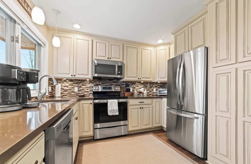 Bellaire House | Shanty Creek, pool, beach, pets