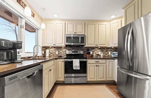 Bellaire House | Shanty Creek, pool, beach, pets