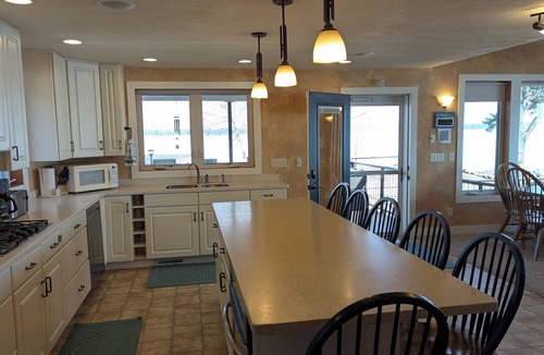 Shawano House | Shawano Lake House on The Point