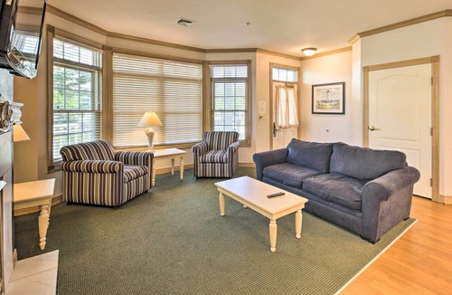 Sheboygan Villa | Sheboygan Villa - Steps to Lake Michigan!