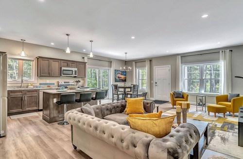 Bayville Apartment | Shipbuilder’s Retreat sleeps 6, 5 minutes to Harbor