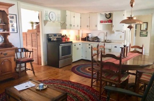 Vinalhaven House | Shirley's House-Beautiful In Town House