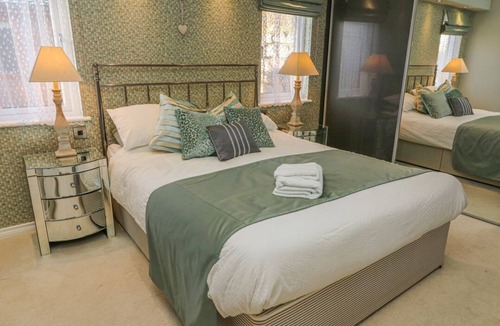 South Lakeland Leisure Village Cabin | Shore Beats Work, South Lakeland Leisure Village
