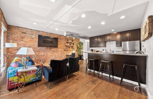 Short North Condo | Short North Lounge Stay for 2