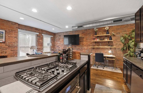 Short North Condo | Short North Lounge Stay for 2