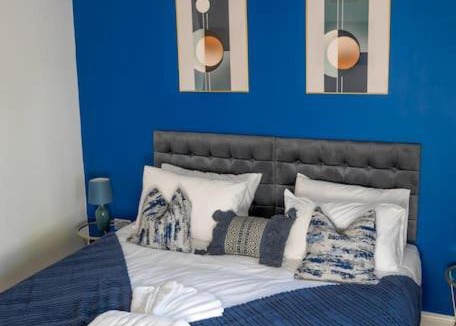 Framwellgate Moor Apartment | Short Stays, Free Parking, Contractors, Families - Large Home