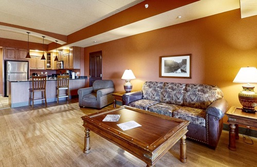 Wisconsin Dells Condo | Side-by-side condos with in-room Jacuzzi, two fireplaces, & full kitchen