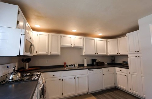 Riverside Apartment | Single family,3 bed, 3 bath,Harvard, MIT,hospitals