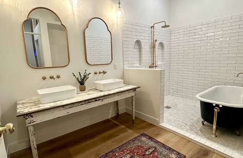 Downtown Louisville Condo | Sir Barton - NuLu/Downtown