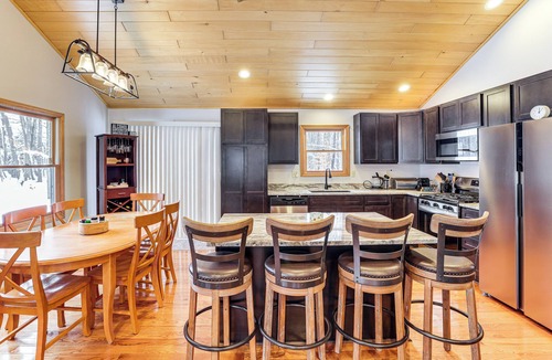 Boon House | Ski, Hike & Ride On-Site: 80-Acre Retreat in Boon