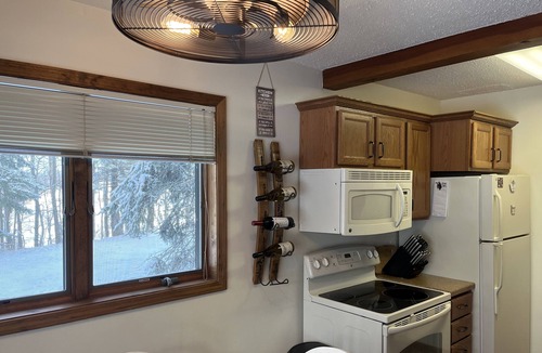 Wakefield Condo | Ski in/Ski out 1/B 1/B Condo!