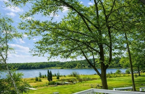 Brooklyn Cabin | Skip the hotel, live the Lake life.