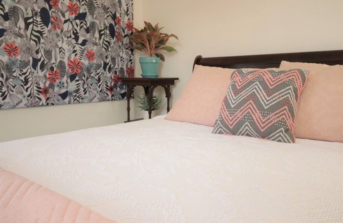 West End Hotel | Skolfield Inn, Parking, Self-check-in, Garden 4