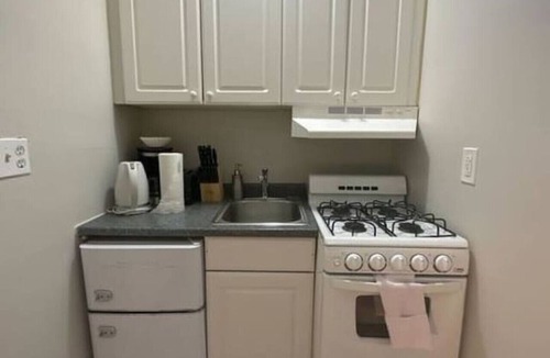 Prudential - St. Botolph Apartment | Sleek Back Bay Studio