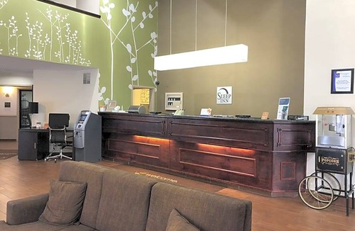 Prestonia Hotel | Sleep Inn Louisville Airport & Expo