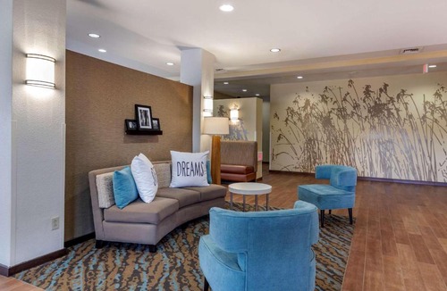 Miles City Hotel | Sleep Inn & Suites Miles City I-94