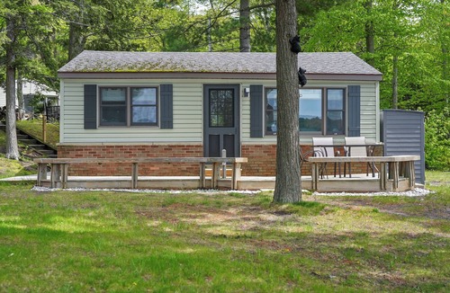 Empire Cottage | Sleeping Bear Dune Sunset View Little Glen Lake Front Cottage