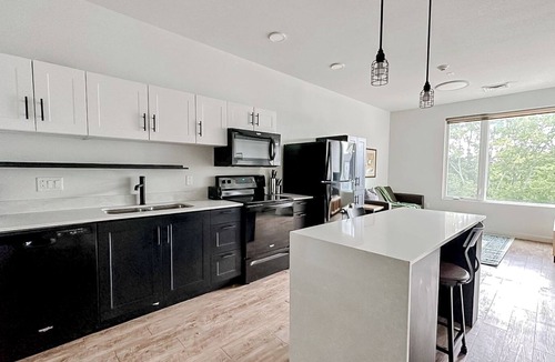 Bowling Green Apartment | Sleepover: Breathtaking 1BD/1BA - Bowling Green