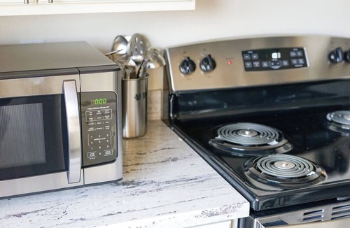 Oklahoma City Apartment | Sleepover | Eclectic 1BD/1BA + Balcony - OKC