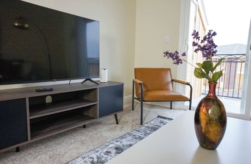 Oklahoma City Apartment | Sleepover | Upscale 1BD/1BA +Balcony - OKC