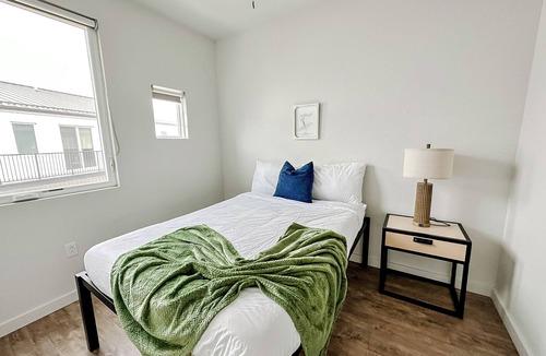 Bowling Green Apartment | Sleepover: Vivid 1BD/1BA - Bowling Green