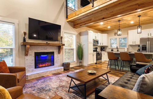 Clarkson House | Sleeps 10 · Hot Tub · Game Room · 500 MB WiFi · EV Charger