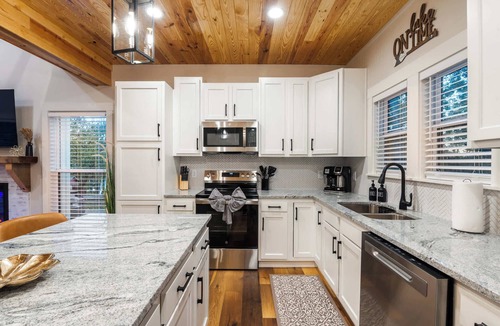 Clarkson House | Sleeps 10 · Hot Tub · Game Room · 500 MB WiFi · EV Charger