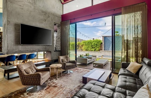 Southwest Village House | Sleeps 12/Walk to Old Town/Pool/Spa/Patio Misting