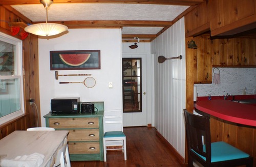 Empire House | Sleeps 13, Little Glen compound direct water front & tennis/pickleball court.
