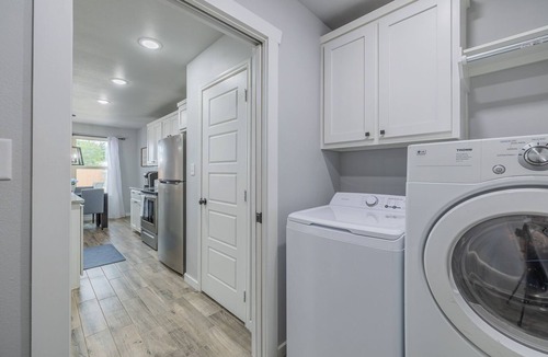 Lubbock House | Sleeps 16! 2 Neighboring Homes w/Hot Tub