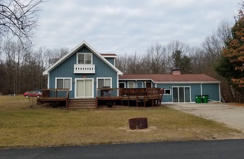 Mears House | Sleeps 18! Heated pool and lake access.