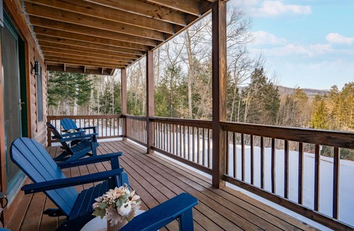 Sunday River Area Ski Chalet | Sleeps 20 | Hot Tub | Game Room | Fire Pit |4500SF