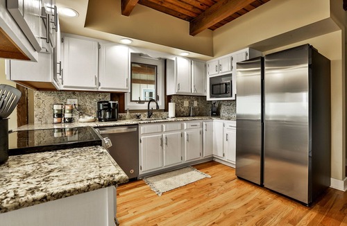Simpsonville House | Sleeps 26, Hot Tub, Sauna, Privacy on 5 acres