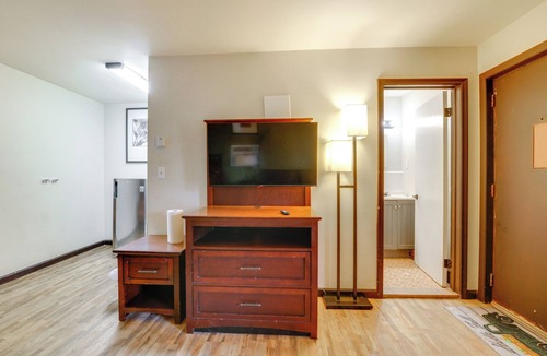 Clarkston Apartment | Slopes-Ready Studio Near Pine Knob
