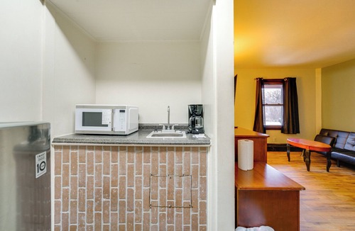 Clarkston Apartment | Slopes-Ready Studio Near Pine Knob