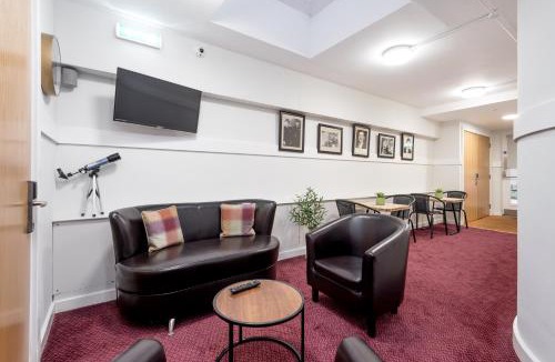 Leith House | SMITH PLACE HOTEL