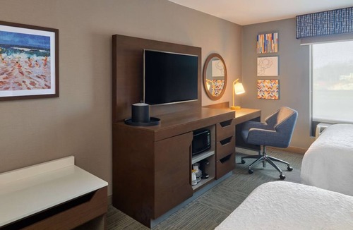Smithfield Hotel | Smithfield Stay with Indoor Pool, Free Breakfast – Close to Casino