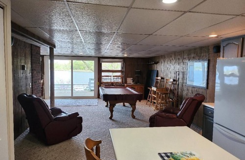 Fremont House | Snow Lake Chalet Northeast Indiana