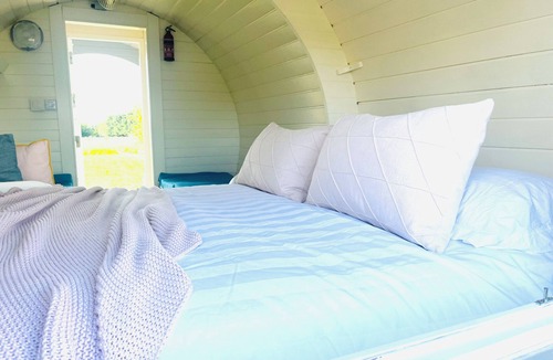 Morpeth Cabin | Solo Glamping Pod - Sleeps 4 - Northumberland