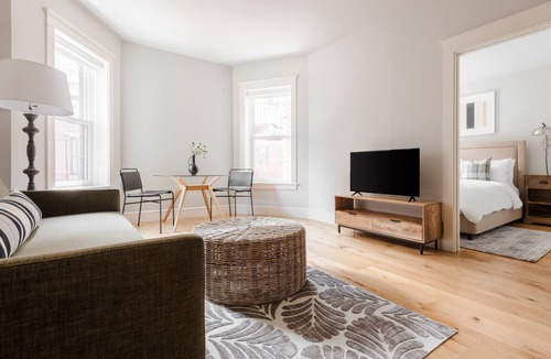 Back Bay Apartment | Sonder The Magnolia | Superior Full Suite+