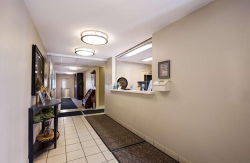 Earth City Hotel | Sonesta Simply Suites St Louis Earth City