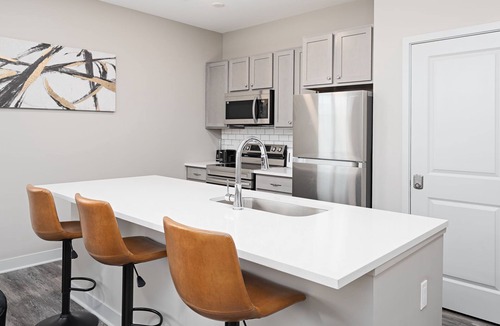 Whitestown Apartment | Sora, The Loft