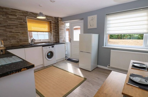 Blyth House | South Beach Coastal Cottage, Blyth