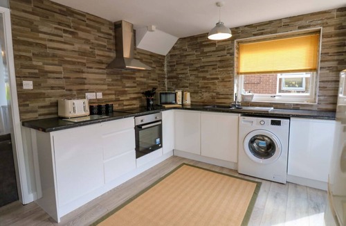 Blyth House | South Beach Coastal Cottage, Blyth