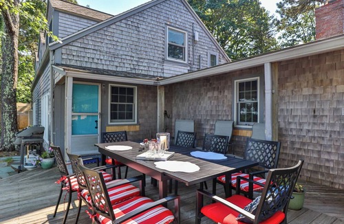 Harwich House | South Cottage: 2285-H Waterfront, Six Bedrooms, Free Boating Bonus!