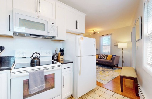 Harrison Lenox Apartment | South End,2 bed, in unit lau,cen air, Northeastern
