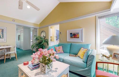 Maple City House | South Village 16