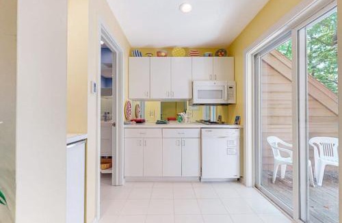 Maple City House | South Village 16